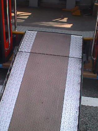 �����X�e�b�v�o�X�E���̂R